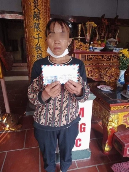 2 Me Nu Sinh Bi Chu Shop Quan Ao Danh Nha Hao Tam Den Giup Long Toi Ho Then Ay Nay