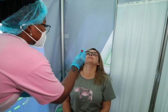 1 Don Dap Tin Hieu Tich Cuc Ve Omicron