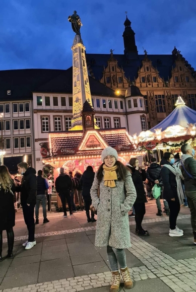 2 Duc Di Cho Giang Sinh Mua Dich Benh