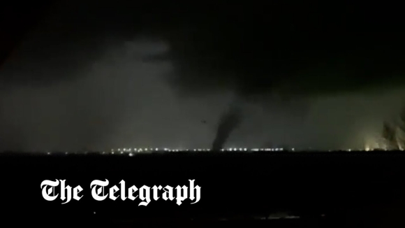 13 Canh Truoc Va Sau Tham Hoa Loc Xoay Nghi Lam 100 Nguoi Chet O My