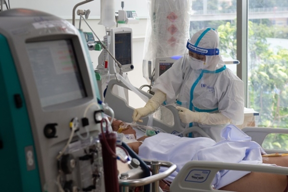 1 Bac Si Noi Ve Diem Chung Cua Cac Ca Covid 19 Nang Nguy Kich O Ha Noi