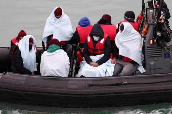 1 Dai Su Quan Viet Nam Ho Tro Than Nhan Nguoi Viet Chet Duoi Khi Vuot Eo Bien Manche