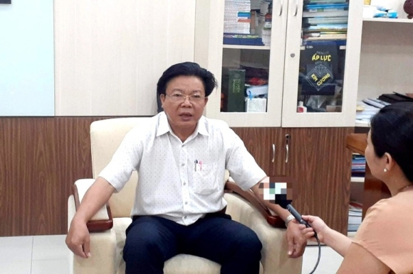 1 Giam Doc So Gd Dt Quang Nam Bat Ngo Xin Nghi Viec