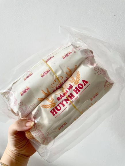 6 Chu Tiem Banh My Ba Huynh Hoa Ra Khong Phai La Ba Huynh Cua Huynh Hoa Trong Truyen Thuyet Drama Khong Chi Dung Lai O Do