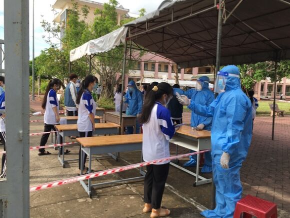 1 Hon 92000 Hoc Sinh Tra Vinh Duoc Mien Hoc Phi