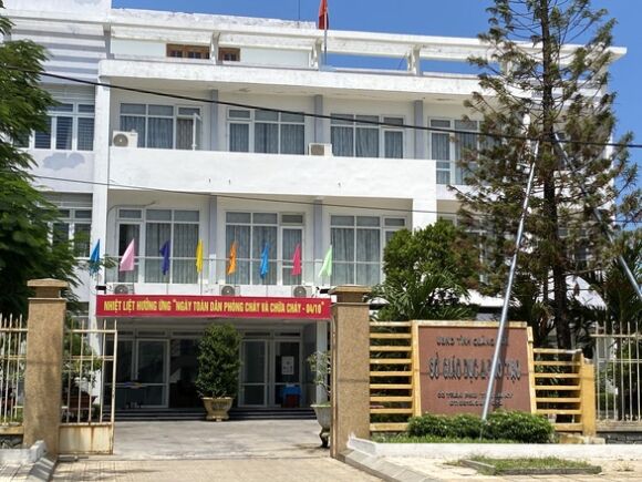 2 Vi Sao Giam Doc So Giao Duc   Dao Tao Quang Nam Xin Nghi Huu Truoc Tuoi