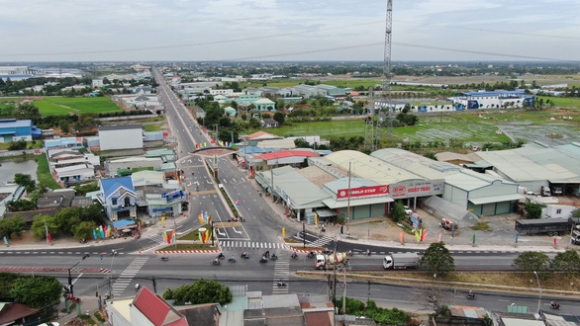 1 Doanh Nghiep Bo Hon 100 Ti Thao Nut That Noi Quoc Lo 1 Khi Dau Tu Vao Long An