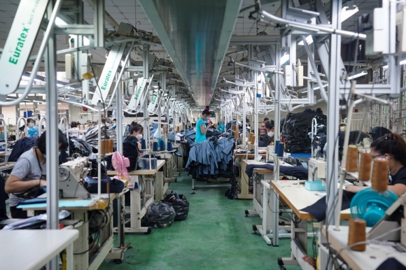 2 Thuong Tet 2022 Nhan Vien Ngan Hang Tren 100 Trieu Dong