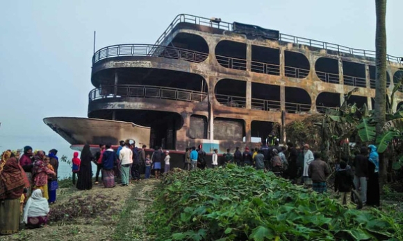 1 It Nhat 37 Nguoi Chet Do Chay Pha O Bangladesh