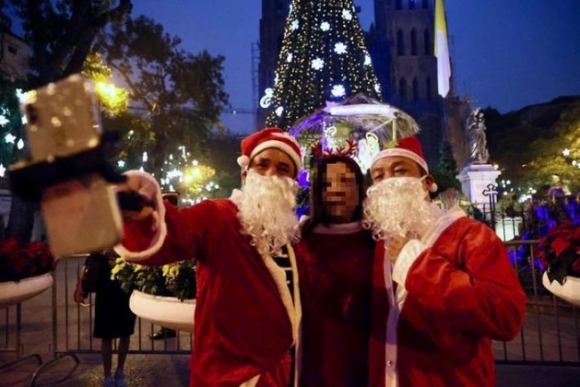 5 Ca Mac Covid 19 O Ha Noi Tang Cao Pho Hang Ma Van Un Tac Dip Le Noel 2021