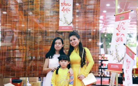 5 Hau Ly Hon Nhin Cach Ba Le Hoang Diep Thao Mot Minh Day 4 Con Kin Tieng Ma Dang Ne