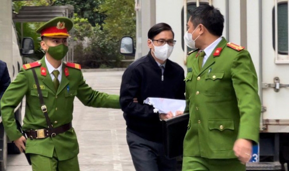 1 Cuu Giam Doc So Luc Duong Chuc Ong Chung Nhu Ong Troi Nen Bi Cao Phai Lam Theo