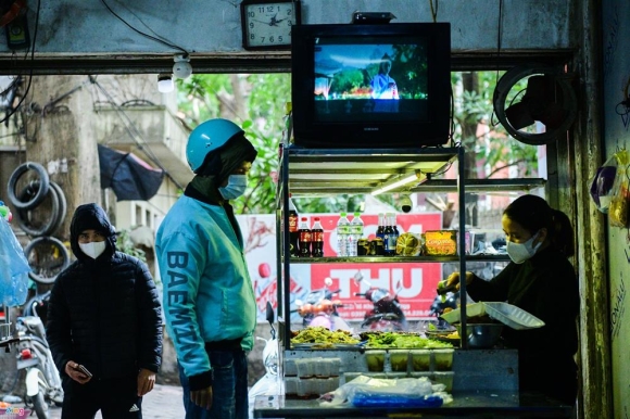 8 Ha Noi Vang Ve Khi Nhieu Quan Trung Tam Dung Ban Hang An Uong Tai Cho