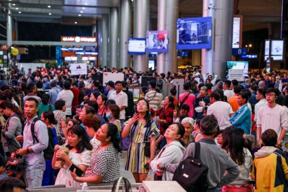 1 Noi Long Viet Kieu Ve Que An Tet Dot Het Tien Tiet Kiem Ca Nam