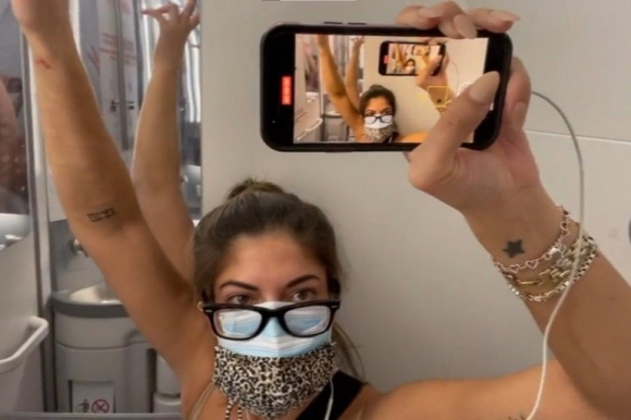 1 Cach Ly 5 Gio Trong Nha Ve Sinh May Bay Vi Xet Nghiem Mac Covid 19