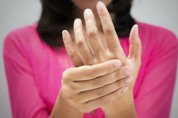 1 Nguoi Tuoi Tho Ngan Co 4 Bo Phan Tren Co The Thuong Xuyen Bi Ngua