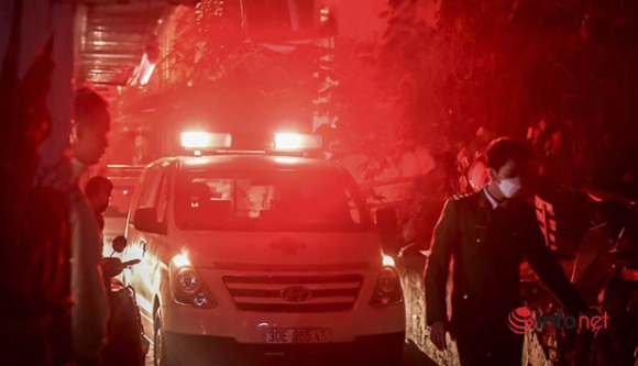 7 Ha Noi Chay Lon Phat Ra Tieng No To Tai Khu Tro Giua Dem