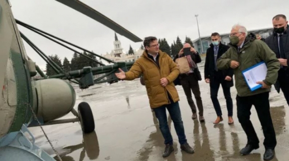 1 Doi Dau Nga Phuong Tay Eu Bi Bo Lai