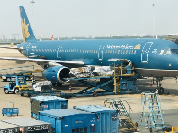 1 Vietnam Airlines Ban Dao Mai Giao Tan Nha