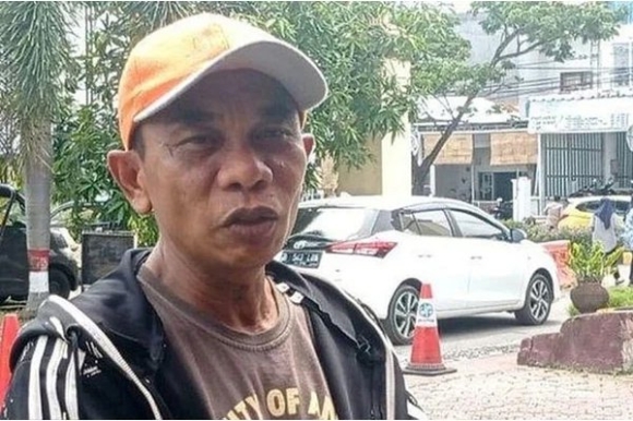 1 Nguoi Dan Ong Tiem 17 Mui Vaccine Covid 19 Co Ngay Tiem 3 Mui De Lay Chung Nhan Chui Ho Khach Hang