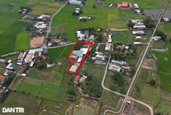 2 Can Canh Ben Trong Tinh That Bong Lai Dang Xay Dung Them Nha 2 Tang Thi Bi Cong An Kham Xet