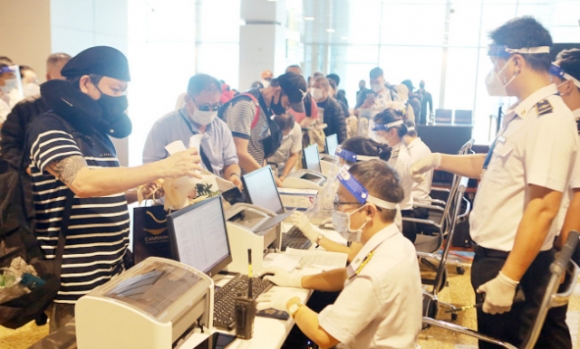 2 Mo Cua Don Khach Quoc Te Co Hoi Phuc Hoi Du Lich