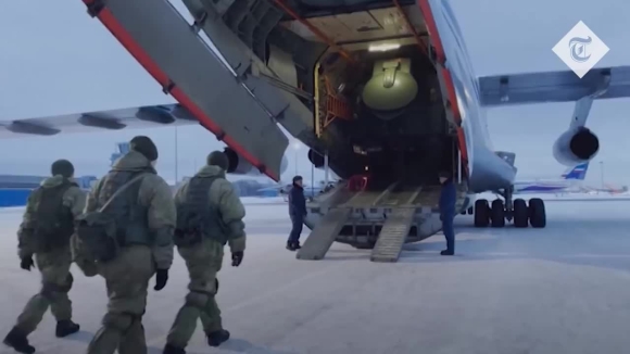 1 74 May Bay Nga Dua Binh Si Khi Tai Den Kazakhstan