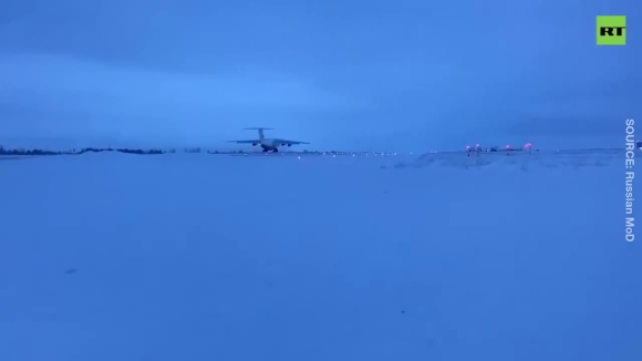 2 My Nghi Ngo Hien Dien Cua Nga Tai Kazakhstan Giua Luc Nuoc Soi Lua Bong