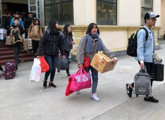 4 Ve Que An Tet Co Bi Cach Ly