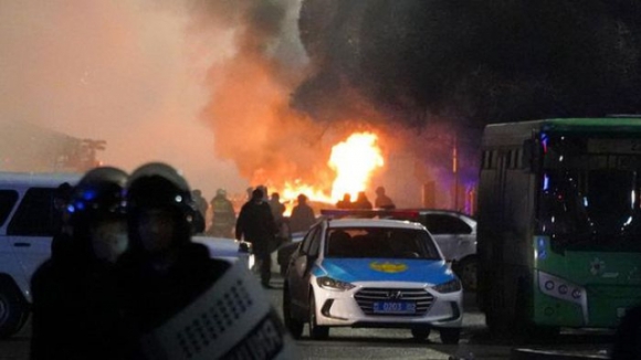 9 Luc Luong Bao Loan Kazakhstan Cuop May Bay Dan Dung