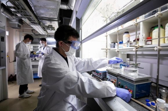 1 Lo Nguy Co Gian Diep Australia Nhat Dua Sinh Vien Trung Quoc Vao Tam Ngam