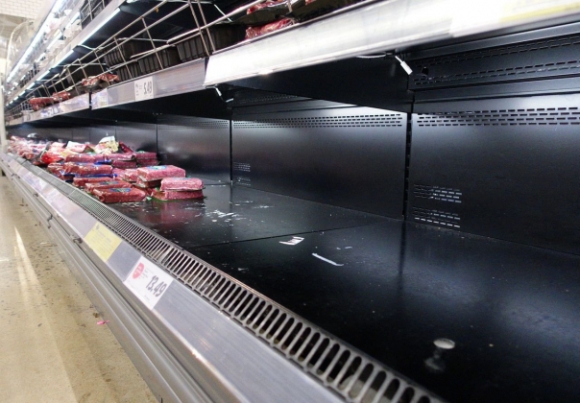 1 Nguoi My Keu Kho Vi Hang Hoa Thieu Thon