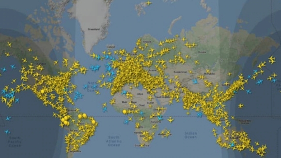 4 Giai Ma Bi An Hang Chuc Nghin Chuyen Bay Ma Phu Kin Bau Troi Chau Au