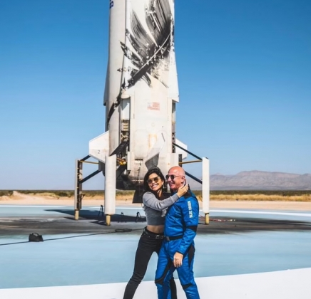 6 2 Vi Ty Phu Thich Rua Bat Cho Vo Hau Ly Hon Nhan Sac Tinh Moi Cua Bill Gates Ngo Ngang