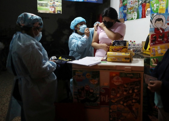 2 Covax Phan Phoi 1 Ti Lieu Nhung Vac Xin The Gioi Van Chu Yeu Tiem Cho Nha Giau