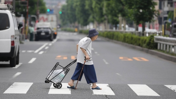 2 Bi Kich Cua Nguoi Gia Nhat Ban