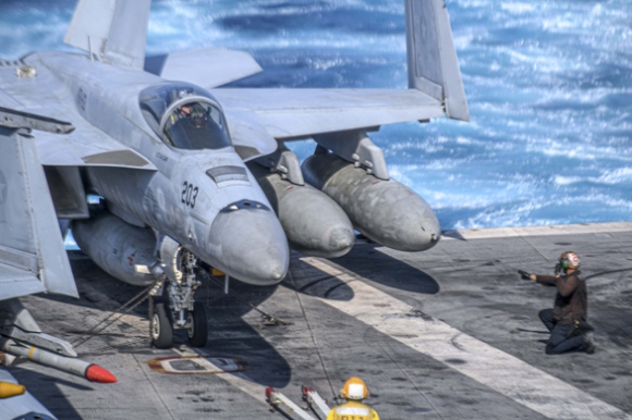 2 Nhom Tau My Ket Thuc Dot Huan Luyen Tren Bien Dong