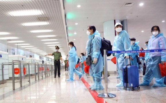 1 Tao Dieu Kien Nhap Canh Doi Voi Nguoi Nuoc Ngoai Nguoi Viet Nam Cung Than Nhan Ve Nuoc