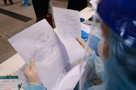 1 Tphcm 3 Ca Nhiem Omicron Cong Dong Da Di An Tai Nha Hang Voi 1 Nguoi Nhap Canh