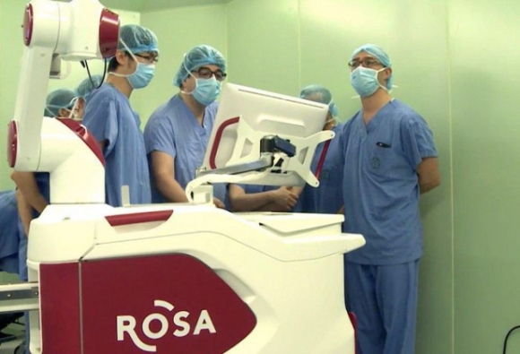 2 Cuu Giam Doc Bv Bach Mai Nhan 400 Trieu Dong Toi Nghi La Qua Tet