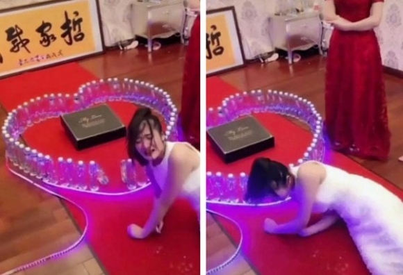 1 Ban Gai Cu Quy Goi Xin Chu Re Quay Lai Voi Minh Ngay Giua Dam Cuoi Nghe Cau Khoc Loc Van Xin Dau Tien Moi Nguoi Da Dung Hinh