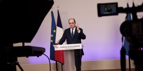 1 Gan Nua Trieu Ca Covid 19 Moi Ngay Phap Van Quyet Go Bo Dan Bien Phap Chong Dich