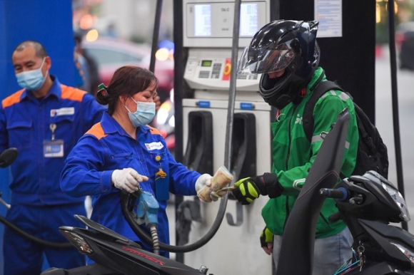 1 Sat Tet Nguyen Dan Gia Xang Tiep Tuc Tang