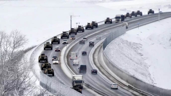 2 Nga Don Them Quan Toi Bien Gioi Ukraine