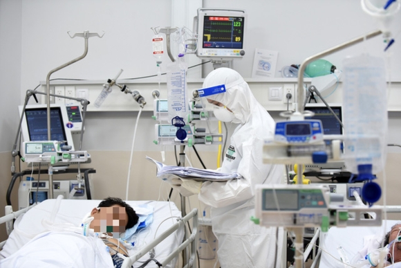 4 Tin Sang 21 1 Hon 3000 Y Bac Si Mac Covid 19 Hon 10 Nguoi Da Hy Sinh Trong Qua Trinh Chong Dich