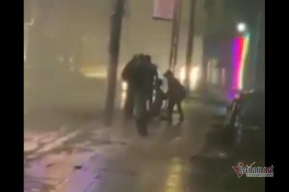 1 Bat Khan Cap Ong Bo O Thai Binh Dung Dao Cua Co 2 Con Nho Roi Doa Tu Sat