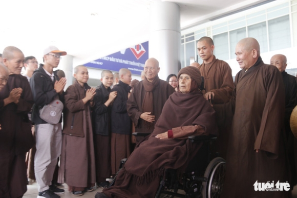 1 Thien Su Thich Nhat Hanh Vien Tich Khong Co Gi Da Qua Va Da Mat