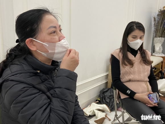 3 Nhieu Nguoi O Tphcm Ha Noi Choang Vang Khi Mat Ca Tram Ti Vi Bi Ru Mo Ngan Hang Dom