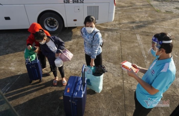 7 Chuyen Xe 0 Dong Dua Hon 2000 Cong Nhan O Da Nang Ve Que An Tet