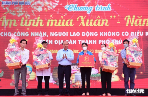 3 Chu Tich Nuoc Nguyen Xuan Phuc Chuc Tet Nguoi Lao Dong O Tp Thu Duc